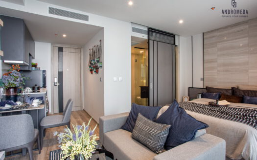 Andromeda Pratumnak, Pattaya