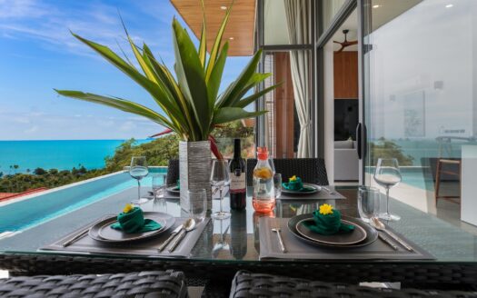 Moderní vila s výhledem na moře