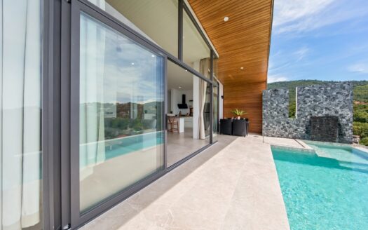 Moderní vila s výhledem na moře