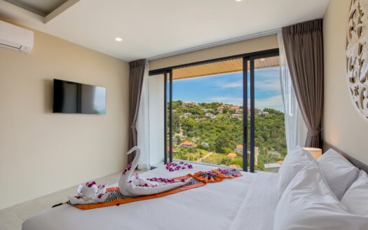 Moderní vila s výhledem na moře